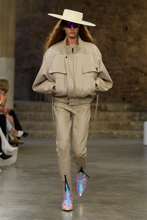 louis vuitton cruise 2025 show